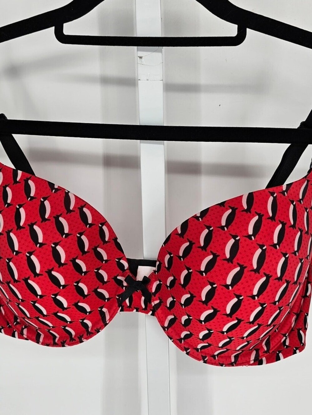 Victorias Secret Womens Sz 36D Demi Bra Winter Holiday Penguin Bird Print